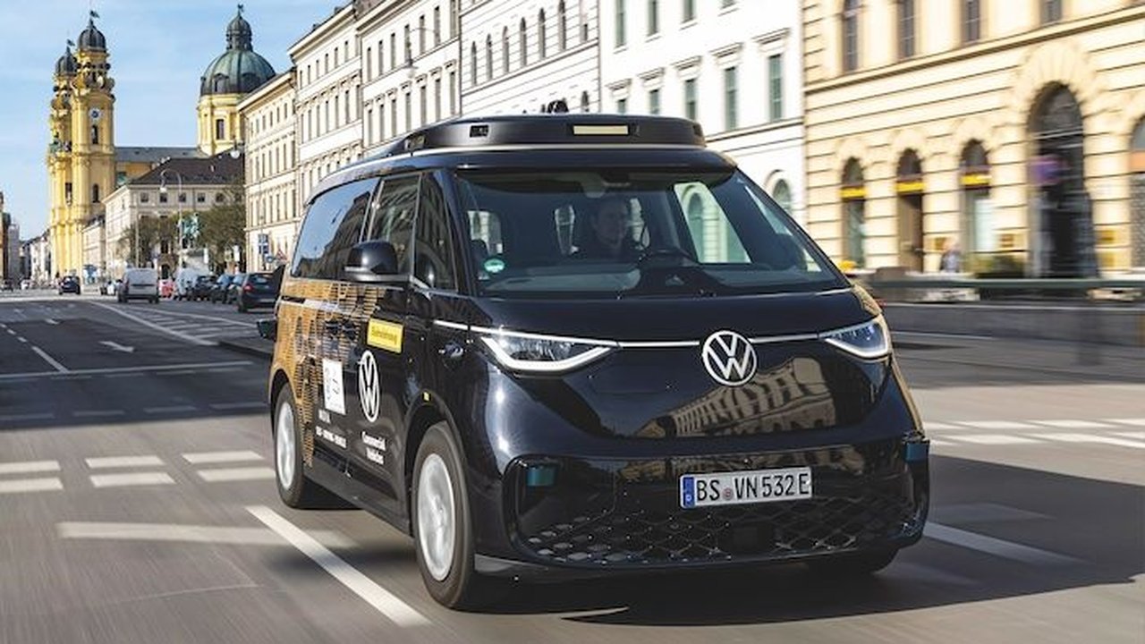 Volkswagen lancia i robotaxi di Moia ad Amburgo