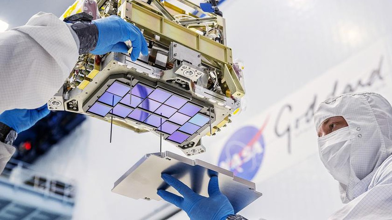 NASA's roman telescope hunts killer asteroids with 300mp camera